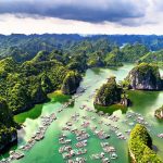 Các bãi biển Vân Đồn sở hữu những vẻ đẹp hoang sơ, thơ mộng và say đắm lòng người.