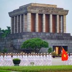 tham quan Lăng Chủ Tịch Hồ Chí Minh
