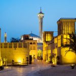 Làng di sản Abu Dhabi (Heritage Village Abu Dhabi) là nơi bạn có thể trải nghiệm lịch sử và cuộc sống của người Ả Rập xưa.