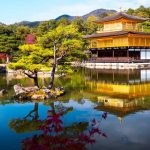 Đền Kinkakuji là công trình chùa vàng nổi tiếng kiến trúc lạ mắt, mang giá trị lớn về thẩm mỹ, văn hóa của người Nhật.